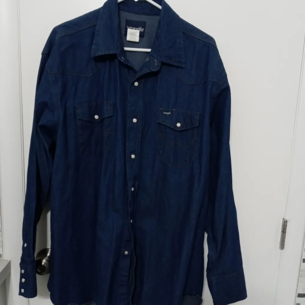 Wrangler pearl button long sleeve denim shirt jacket